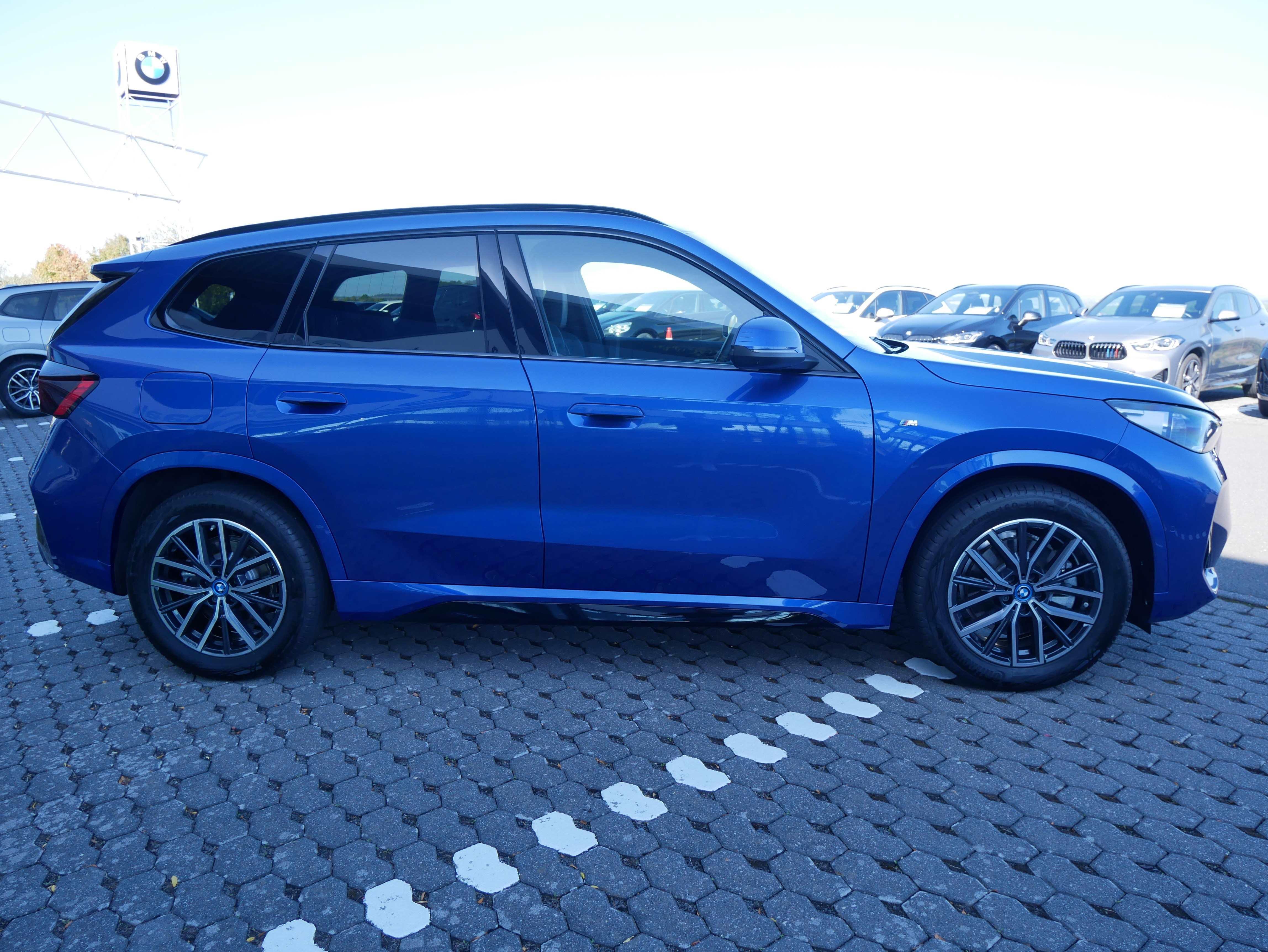 BMW iX1 – Bild 8