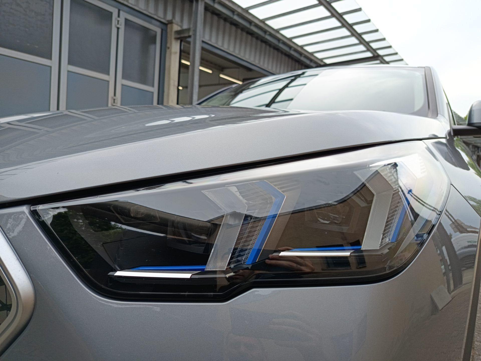 BMW iX2 – Bild 10