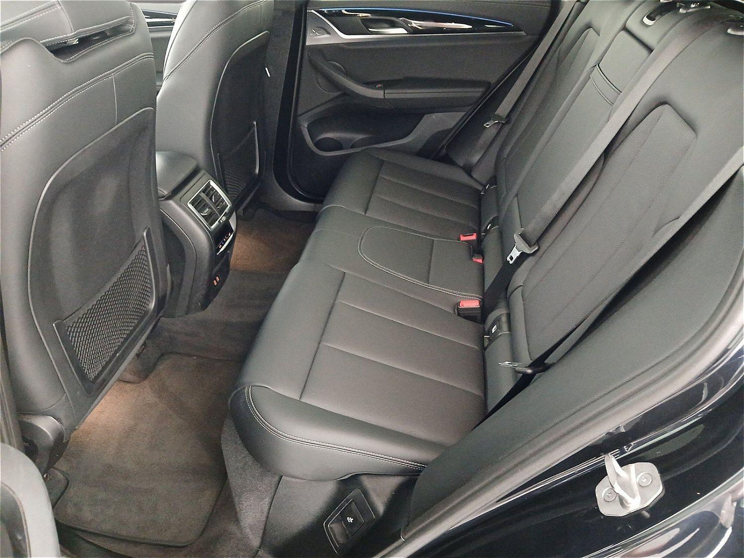 BMW iX3 – Bild 13
