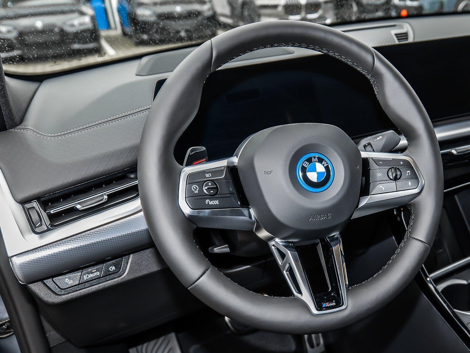 BMW iX2 – Bild 13