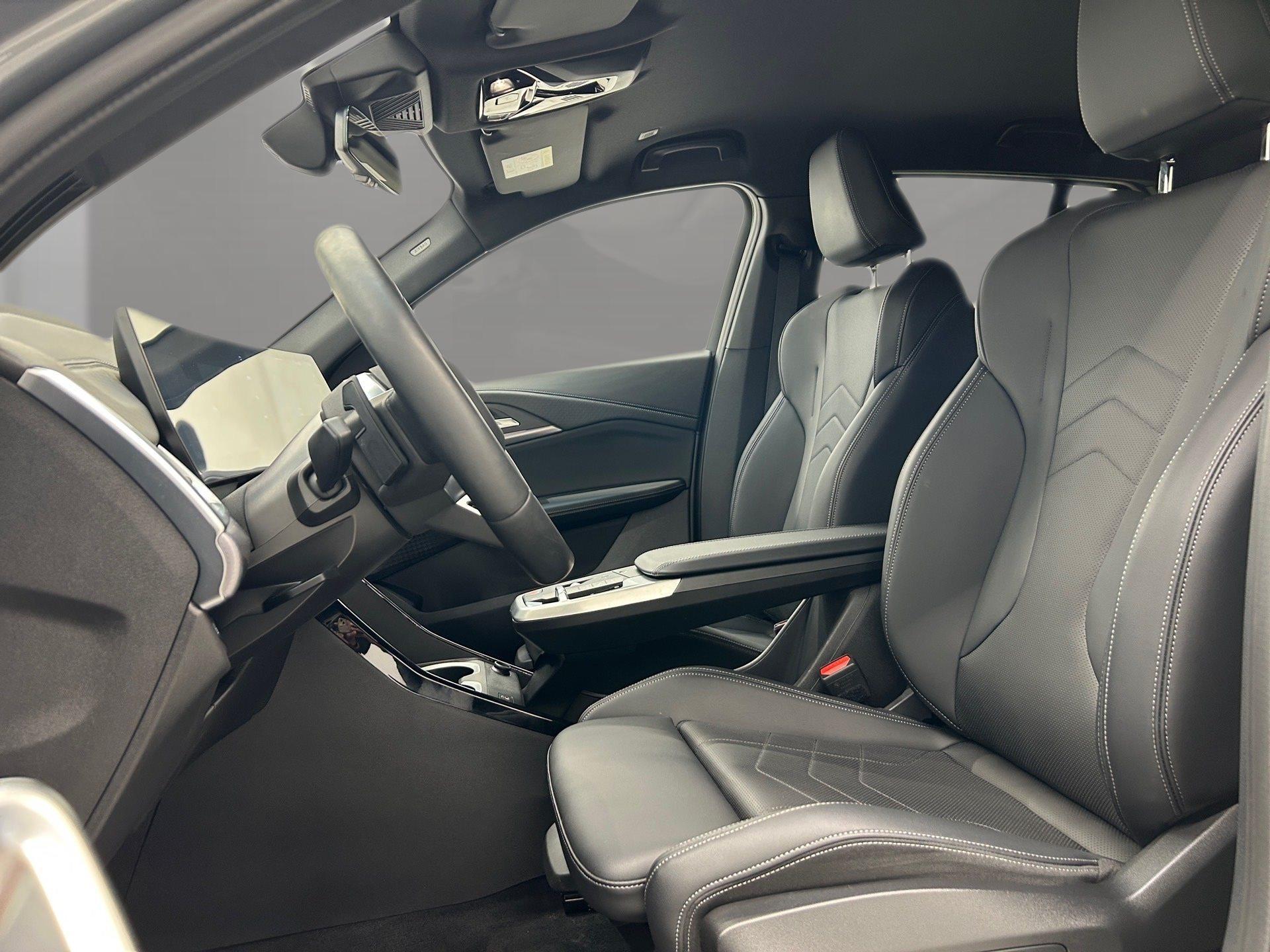 BMW iX2 – Bild 12