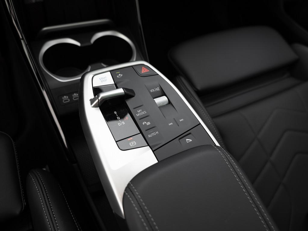 BMW iX2 – Bild 19