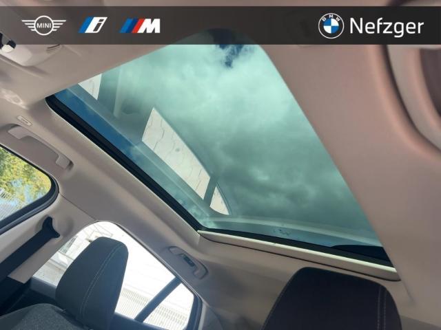 BMW iX2 – Bild 16