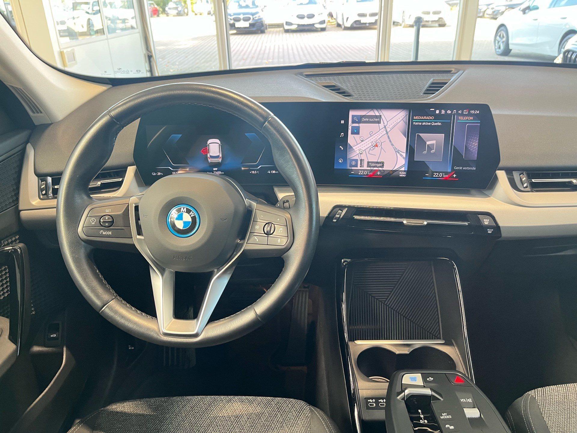 BMW iX1 – Bild 13