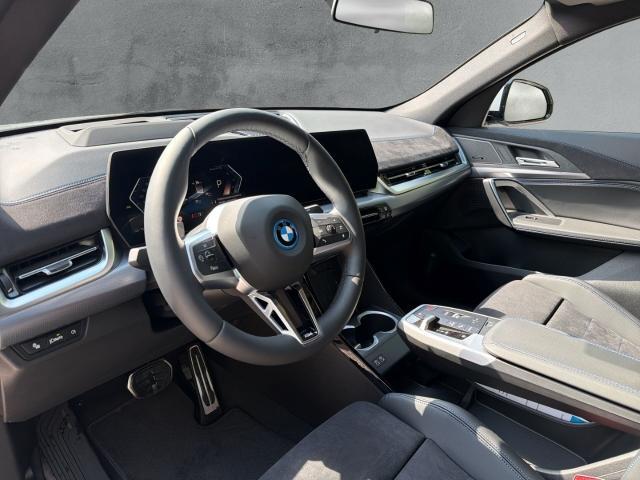 BMW iX2 – Bild 10