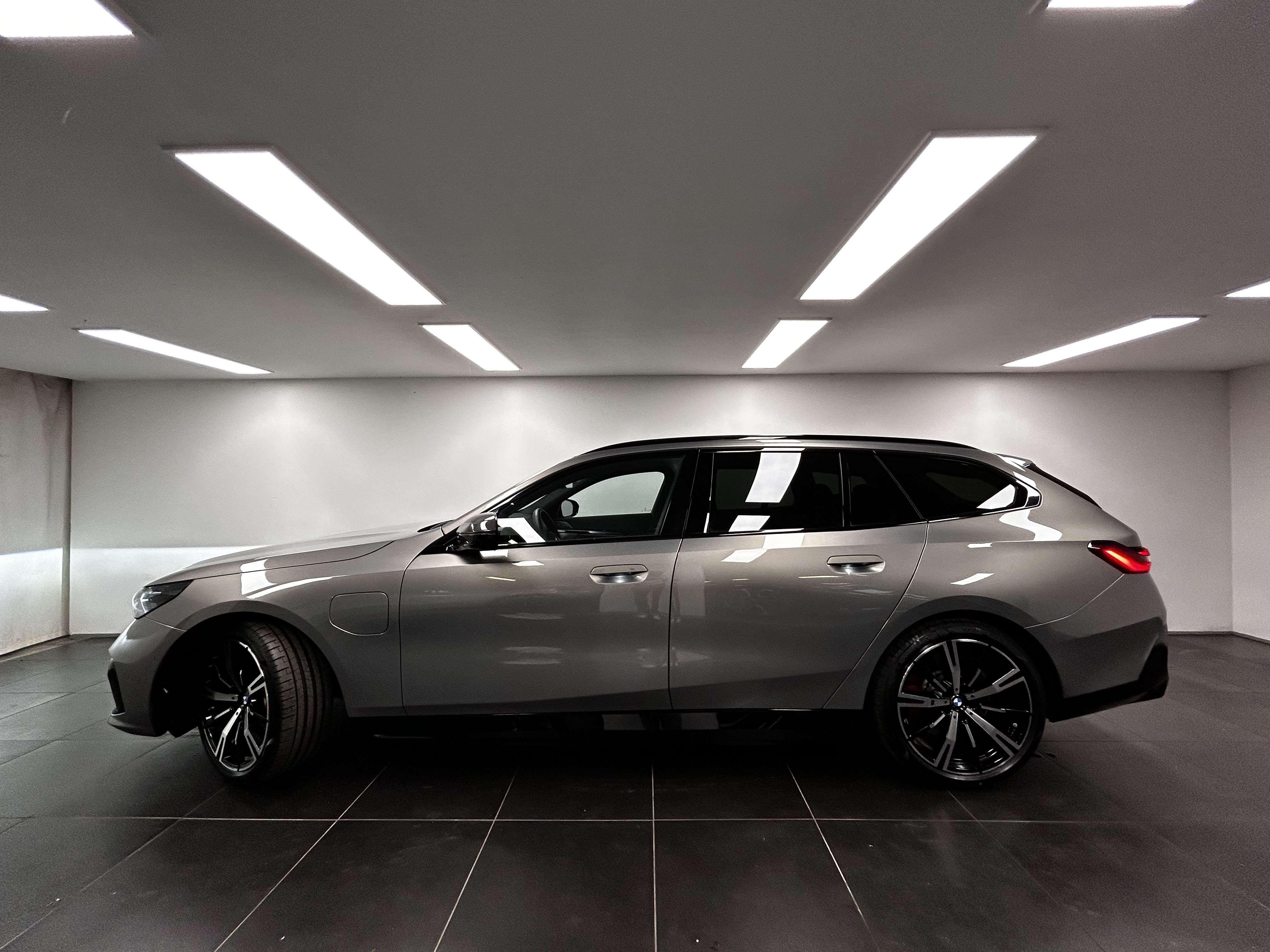 BMW 5er Touring – Bild 2