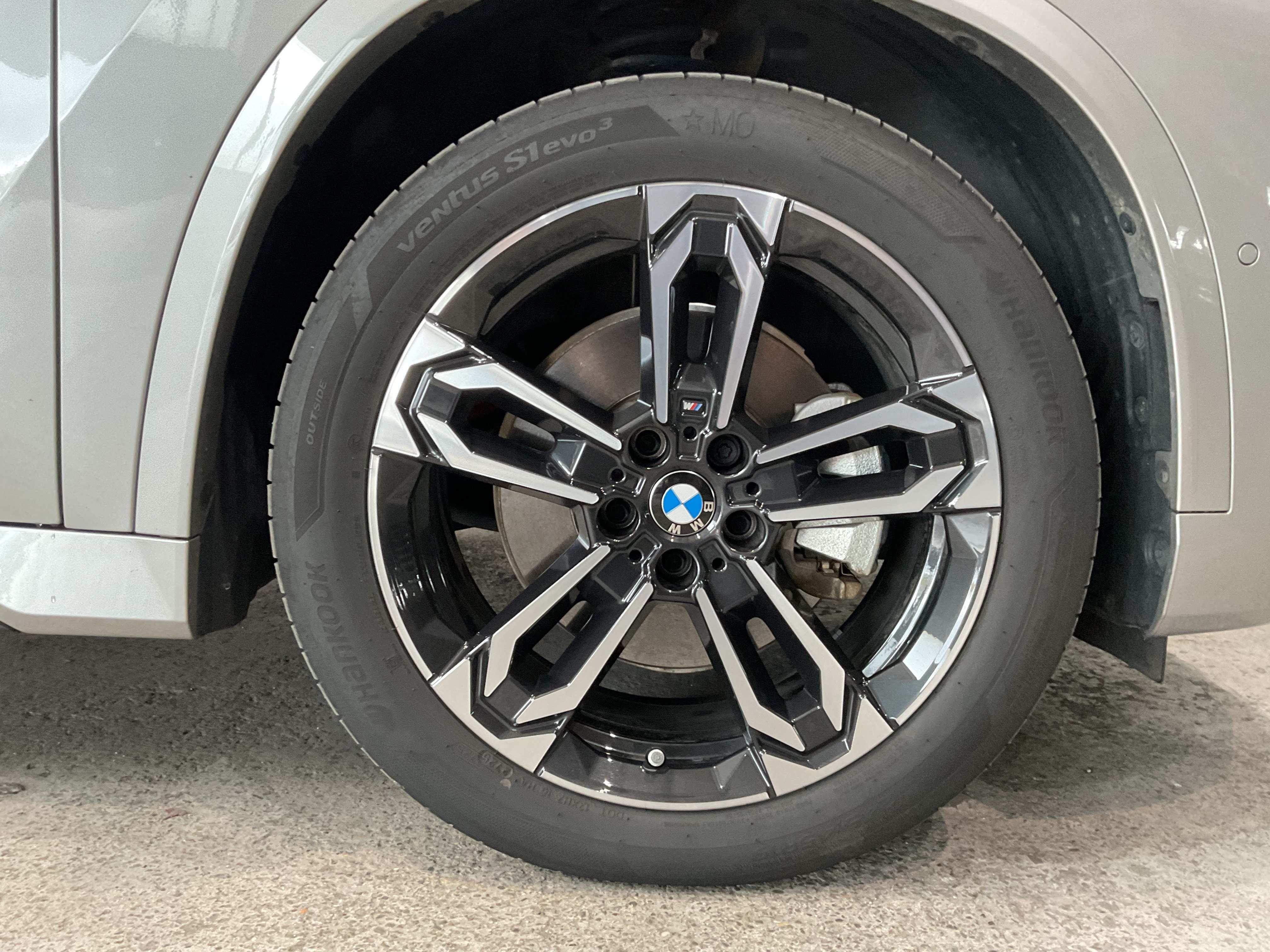 BMW iX1 – Bild 8