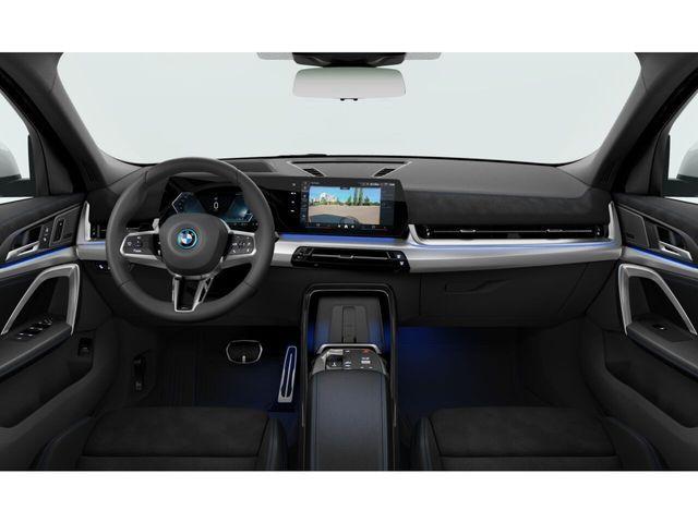 BMW iX2 – Bild 12