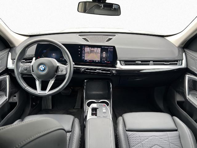 BMW iX1 – Bild 11