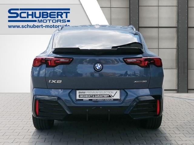 BMW iX2 – Bild 11