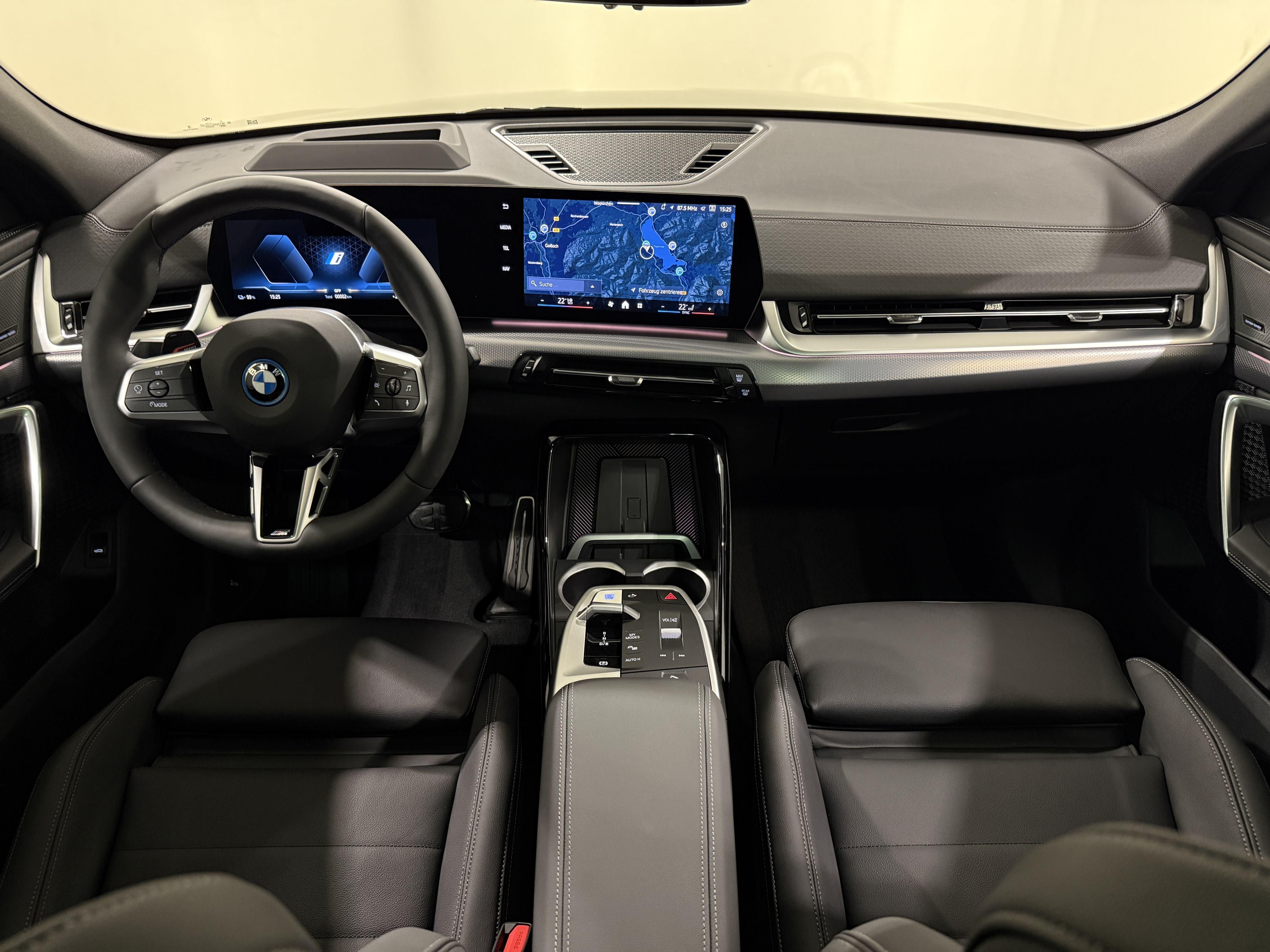 BMW iX2 – Bild 23