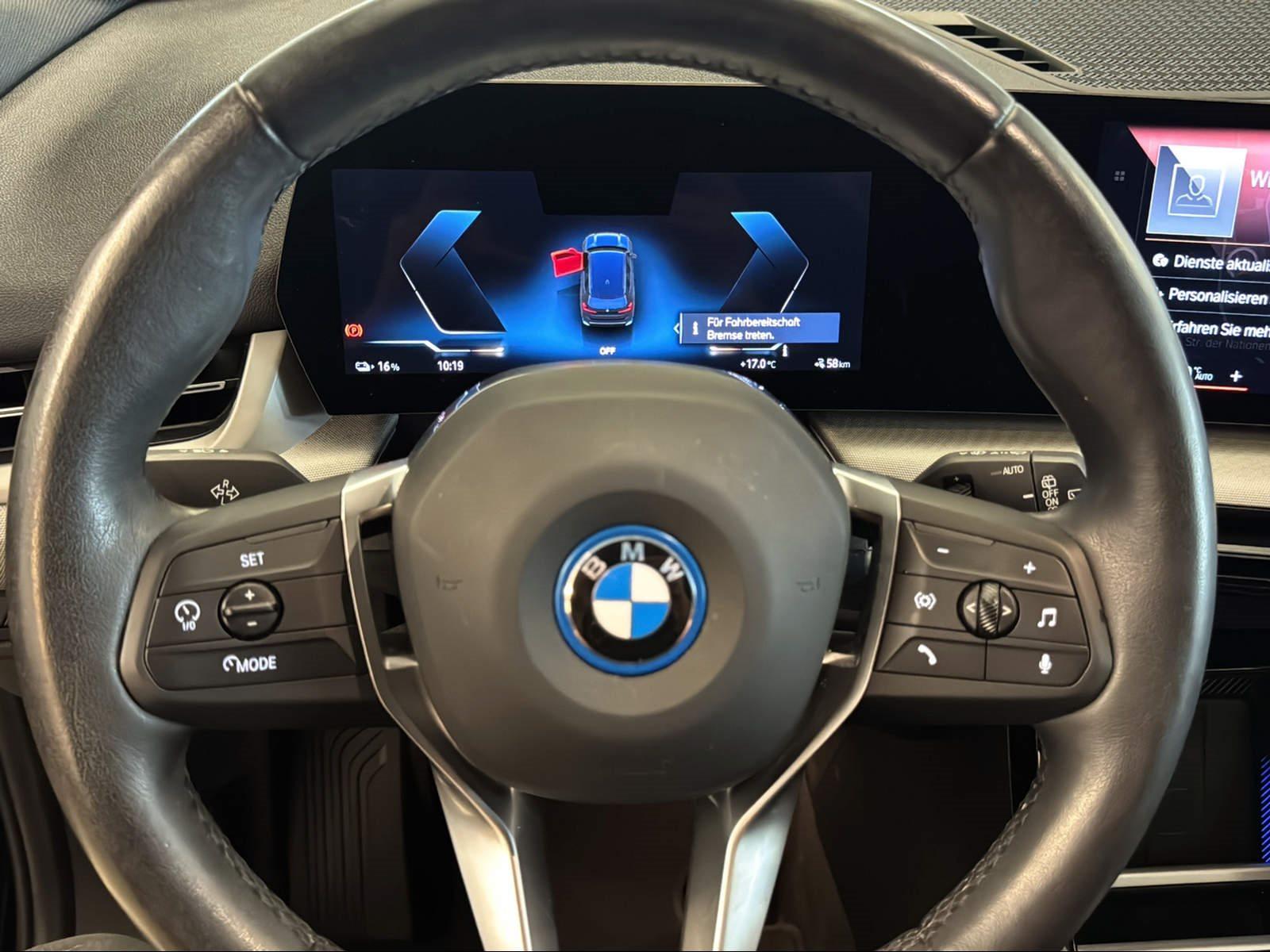 BMW iX1 – Bild 12