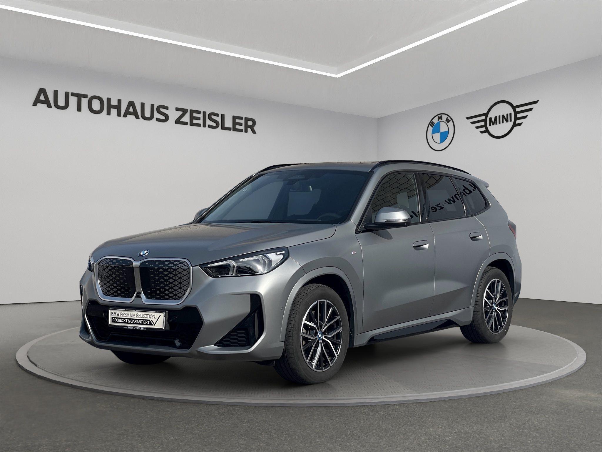 BMW iX1 2025