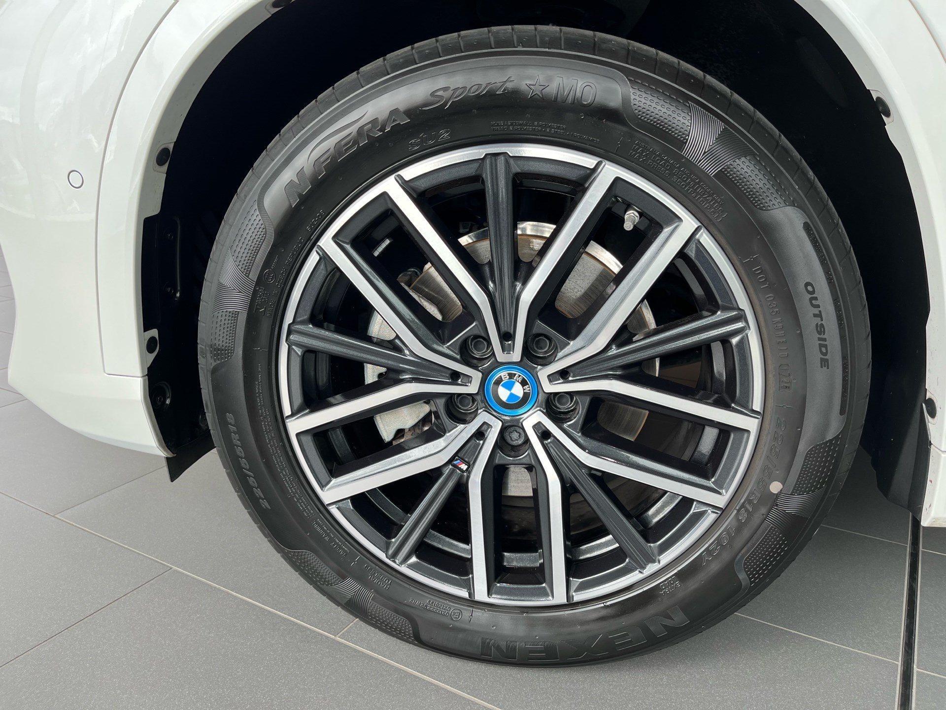 BMW iX1 – Bild 12