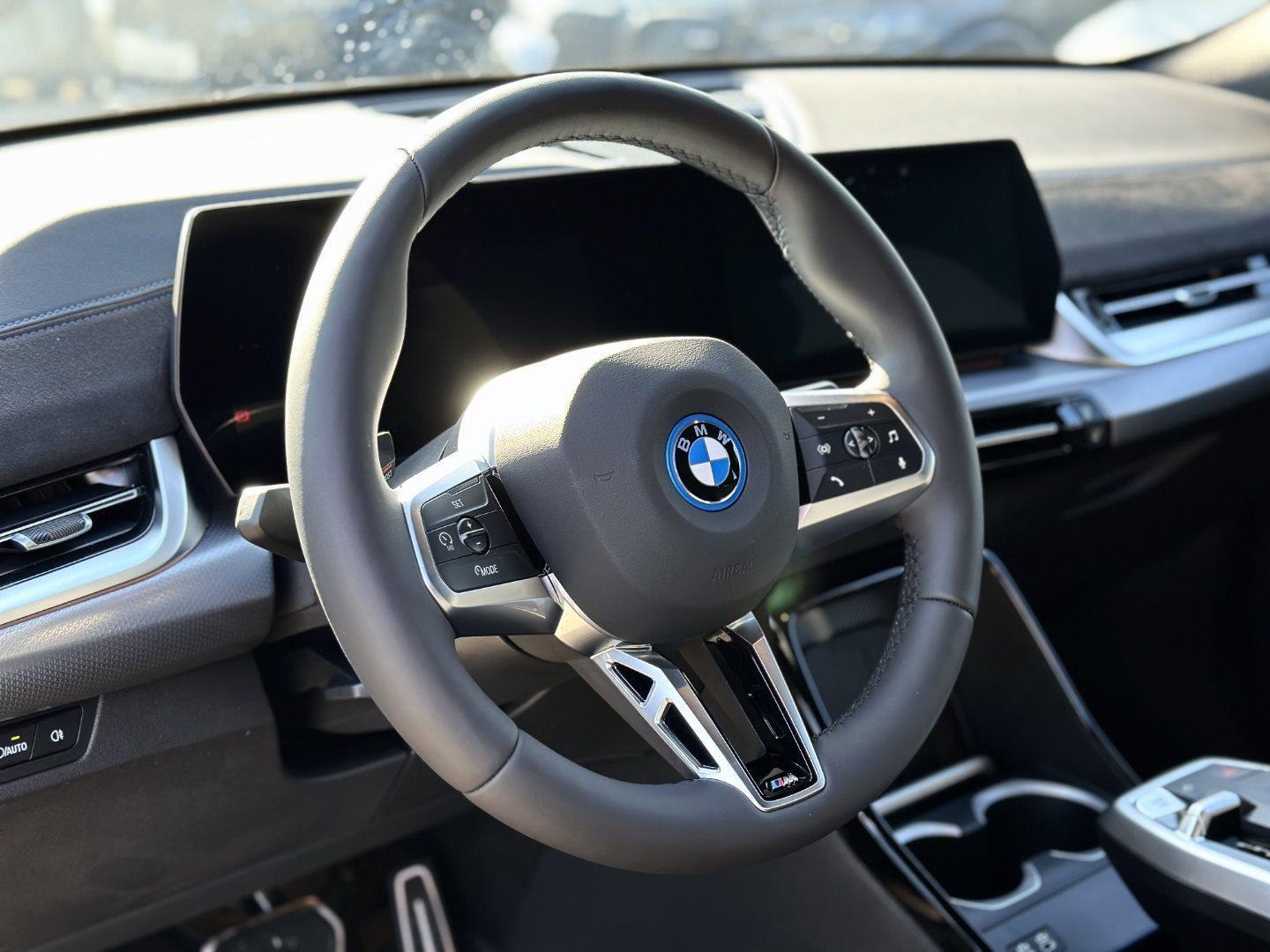 BMW iX2 – Bild 10