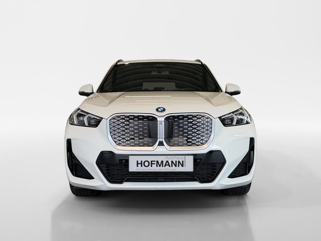 BMW iX1 – Bild 8