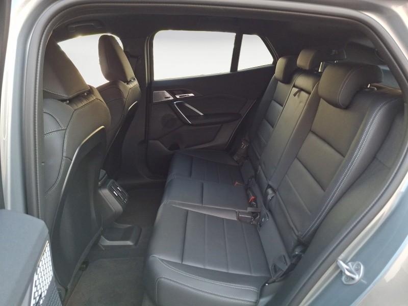 BMW iX2 – Bild 11