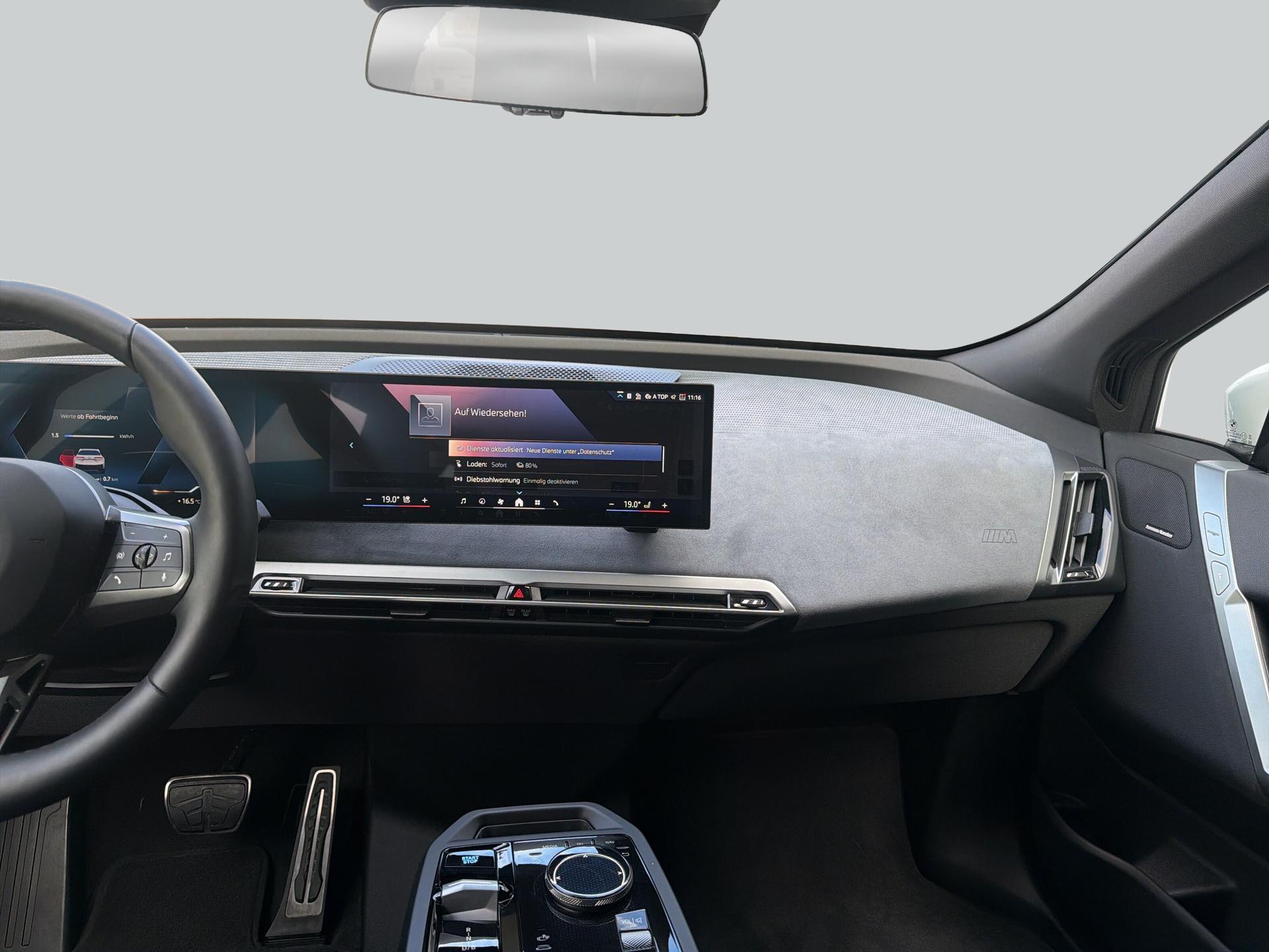 BMW iX – Bild 13