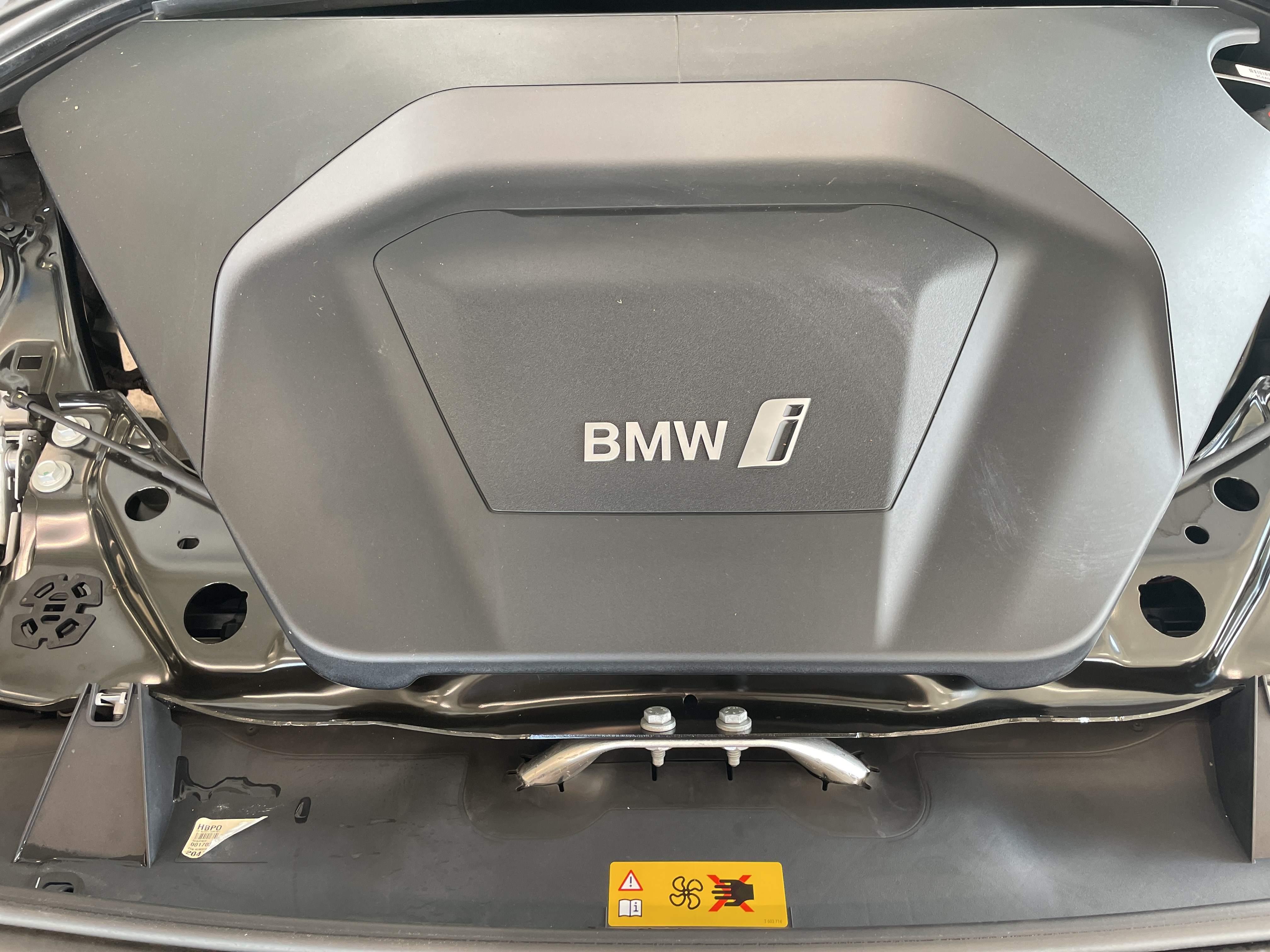 BMW iX1 – Bild 16