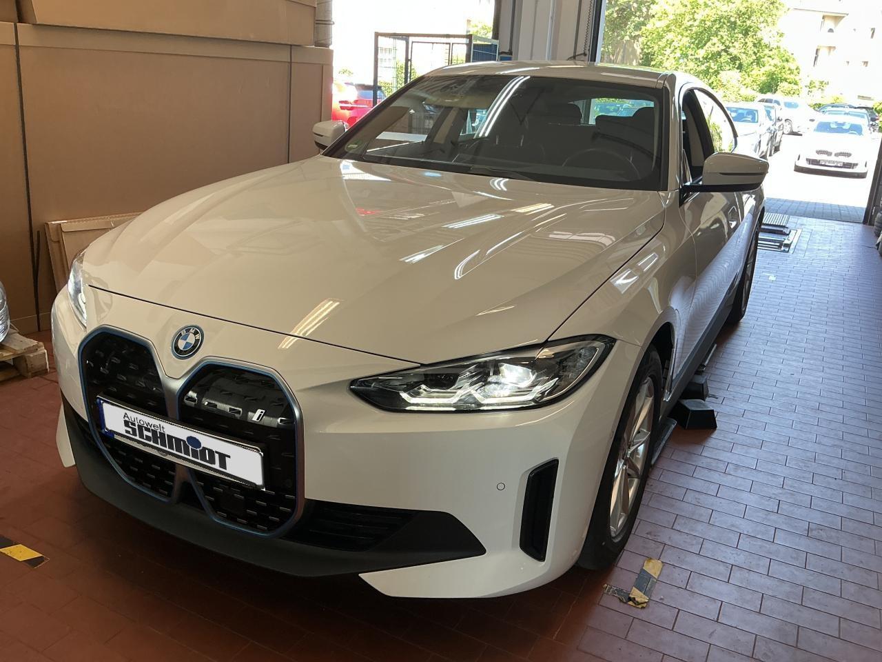 BMW i4 2023