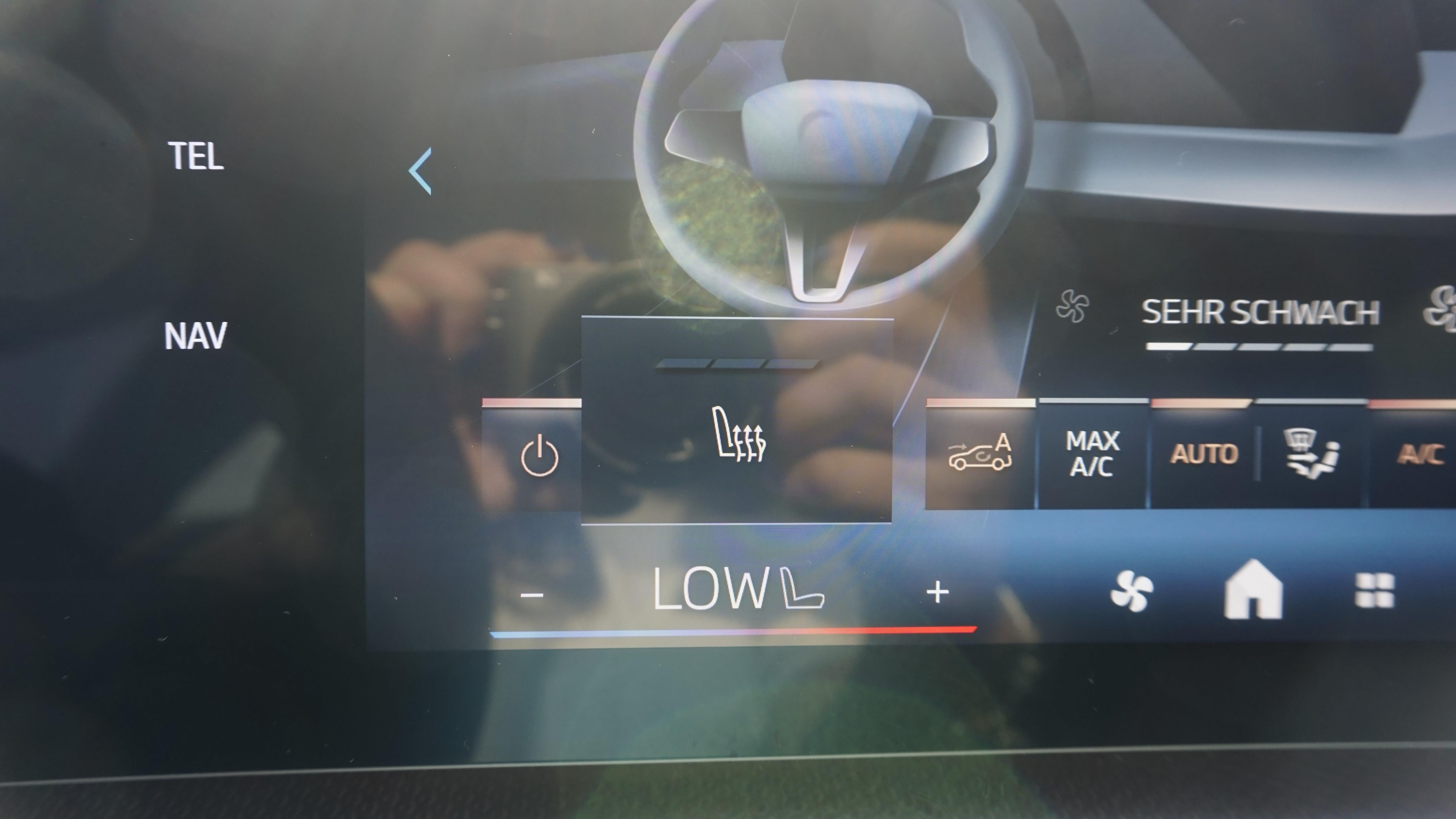 BMW iX2 – Bild 13