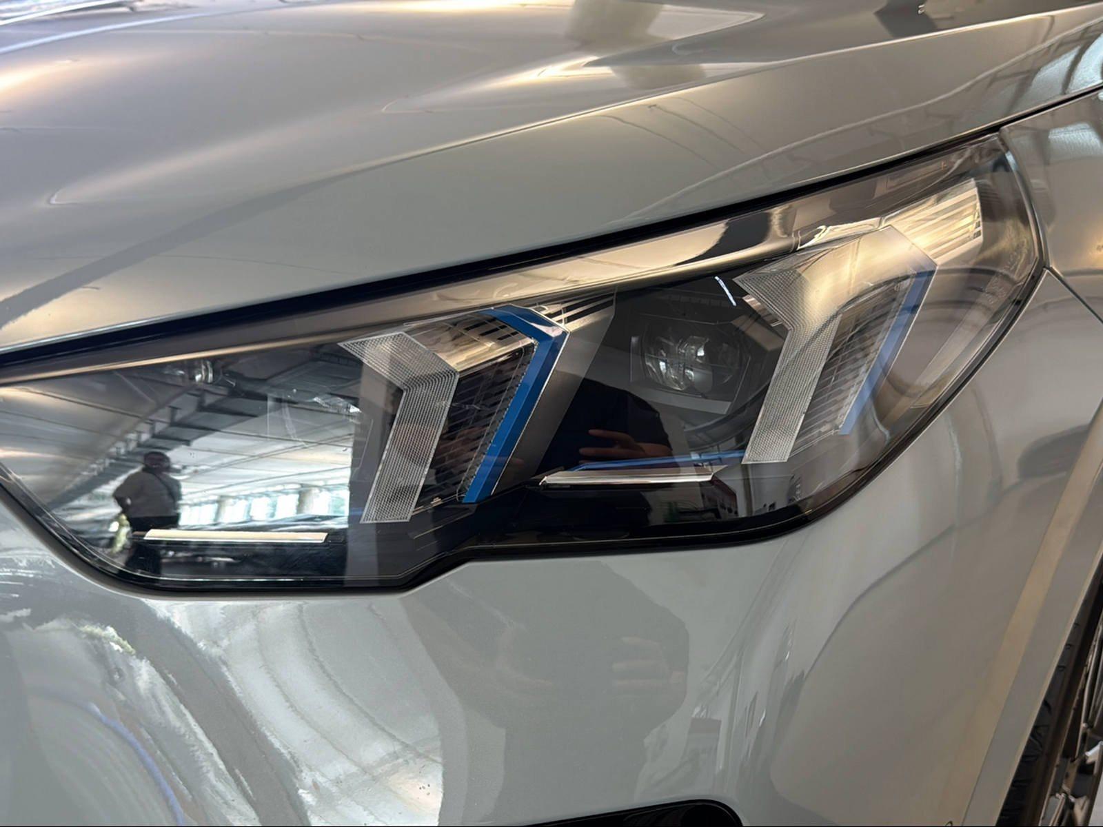 BMW iX2 – Bild 11