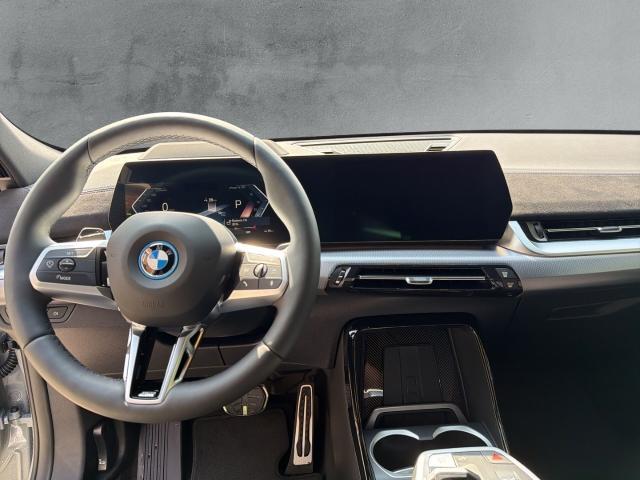 BMW iX2 – Bild 9