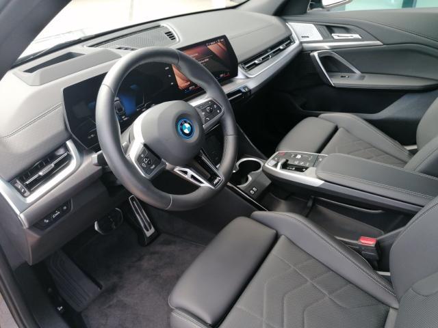 BMW iX2 – Bild 13