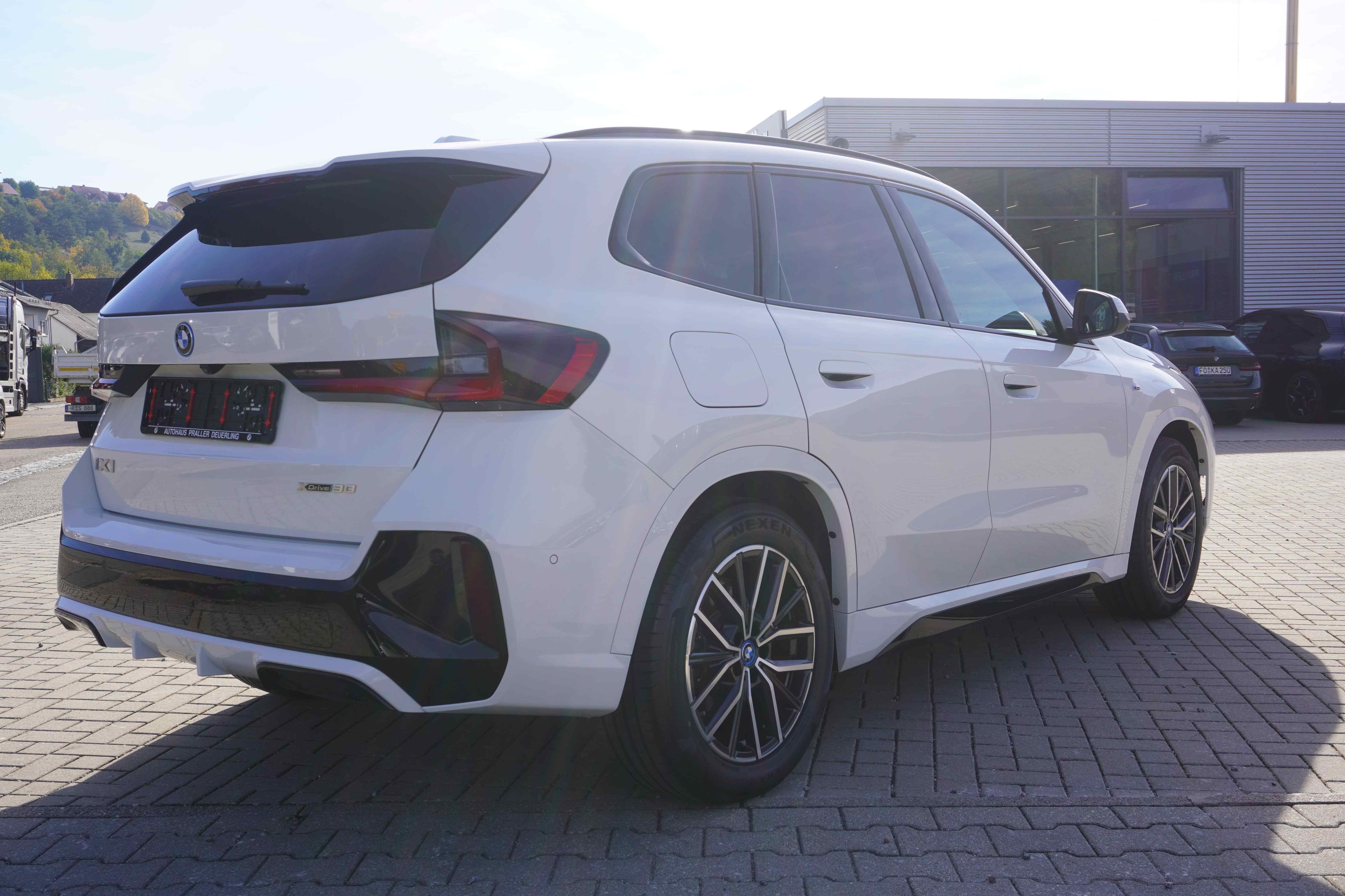 BMW iX1 – Bild 7