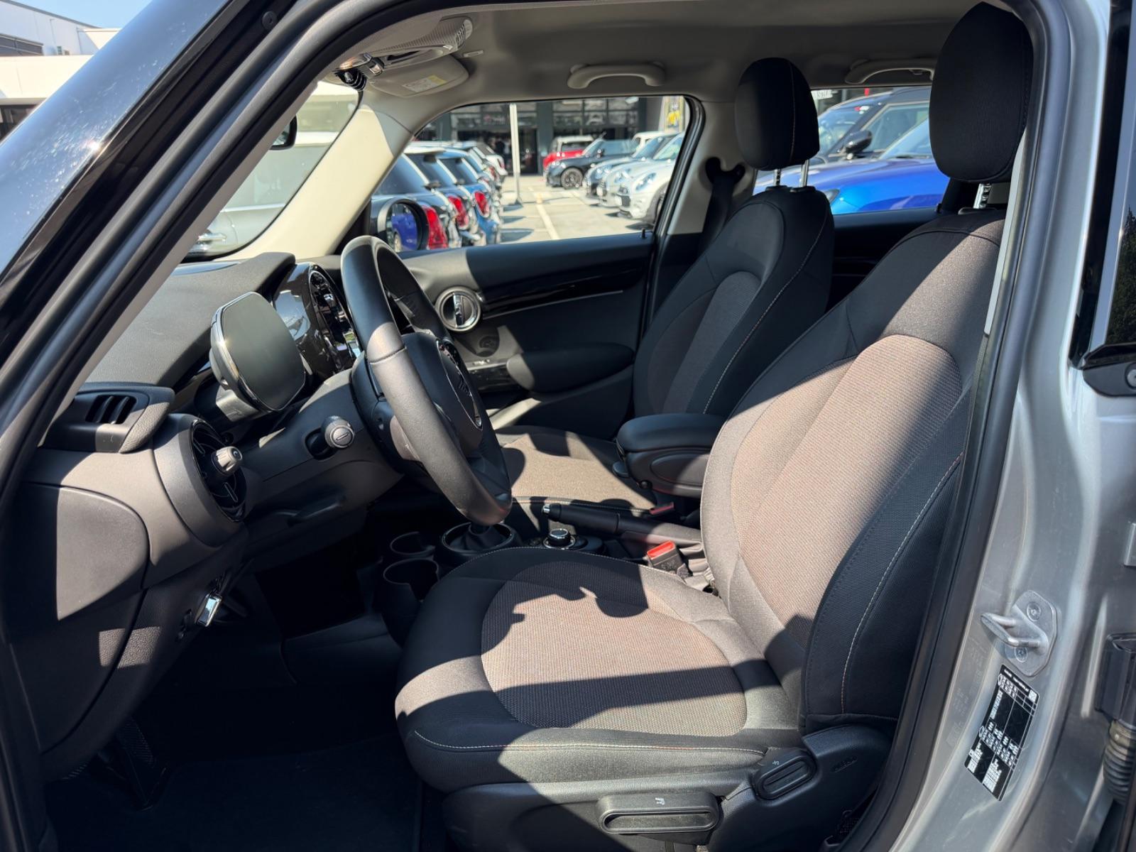 MINI Cooper 5-Türer – Bild 8