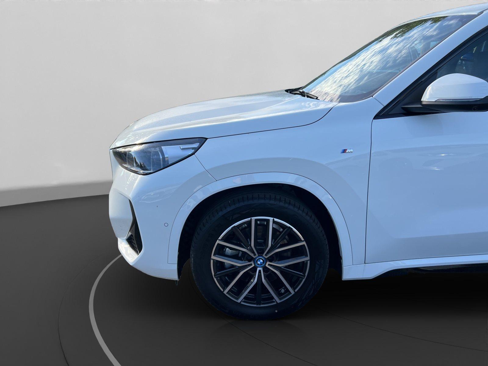 BMW iX1 – Bild 15