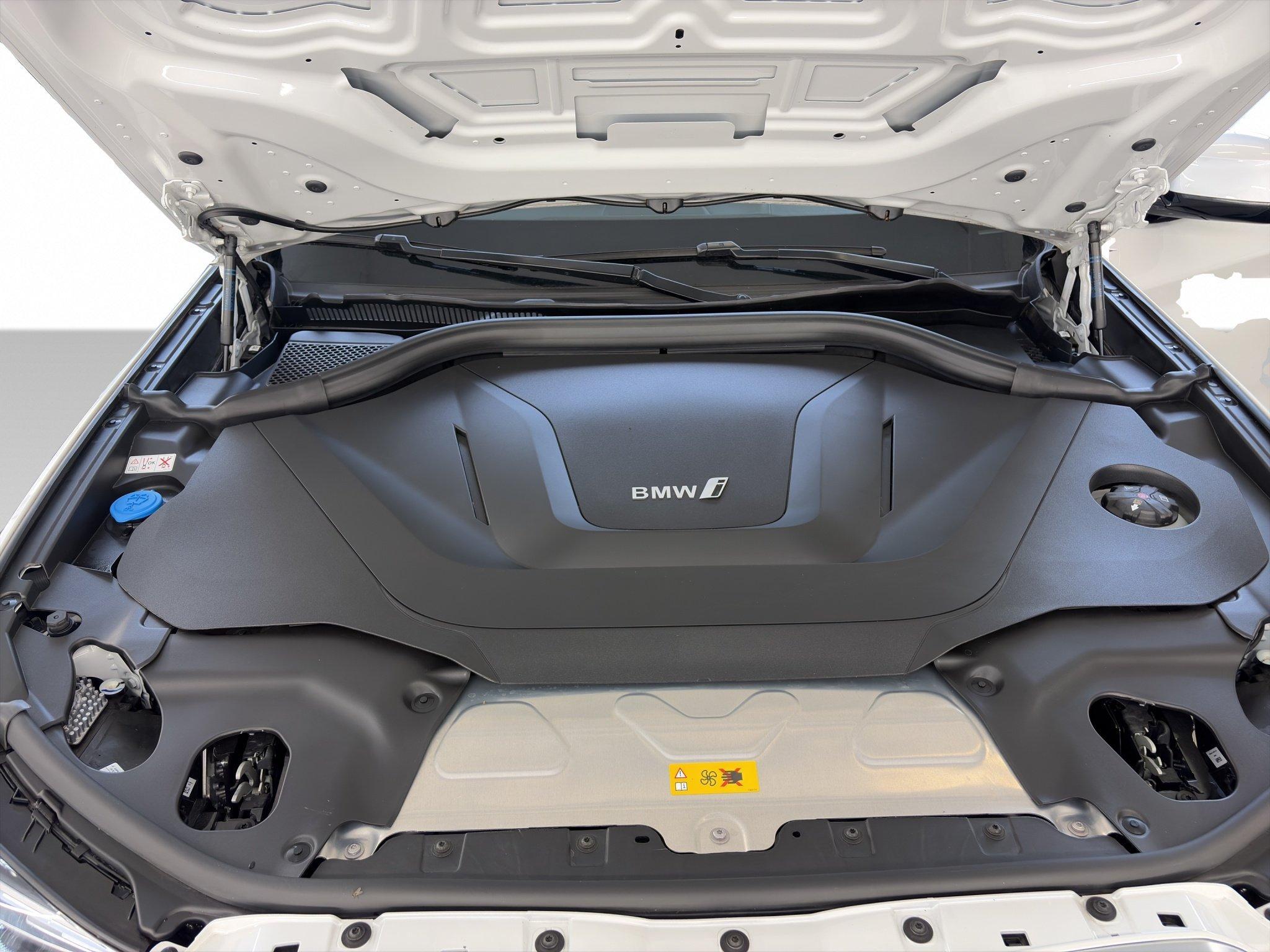 BMW iX3 – Bild 12