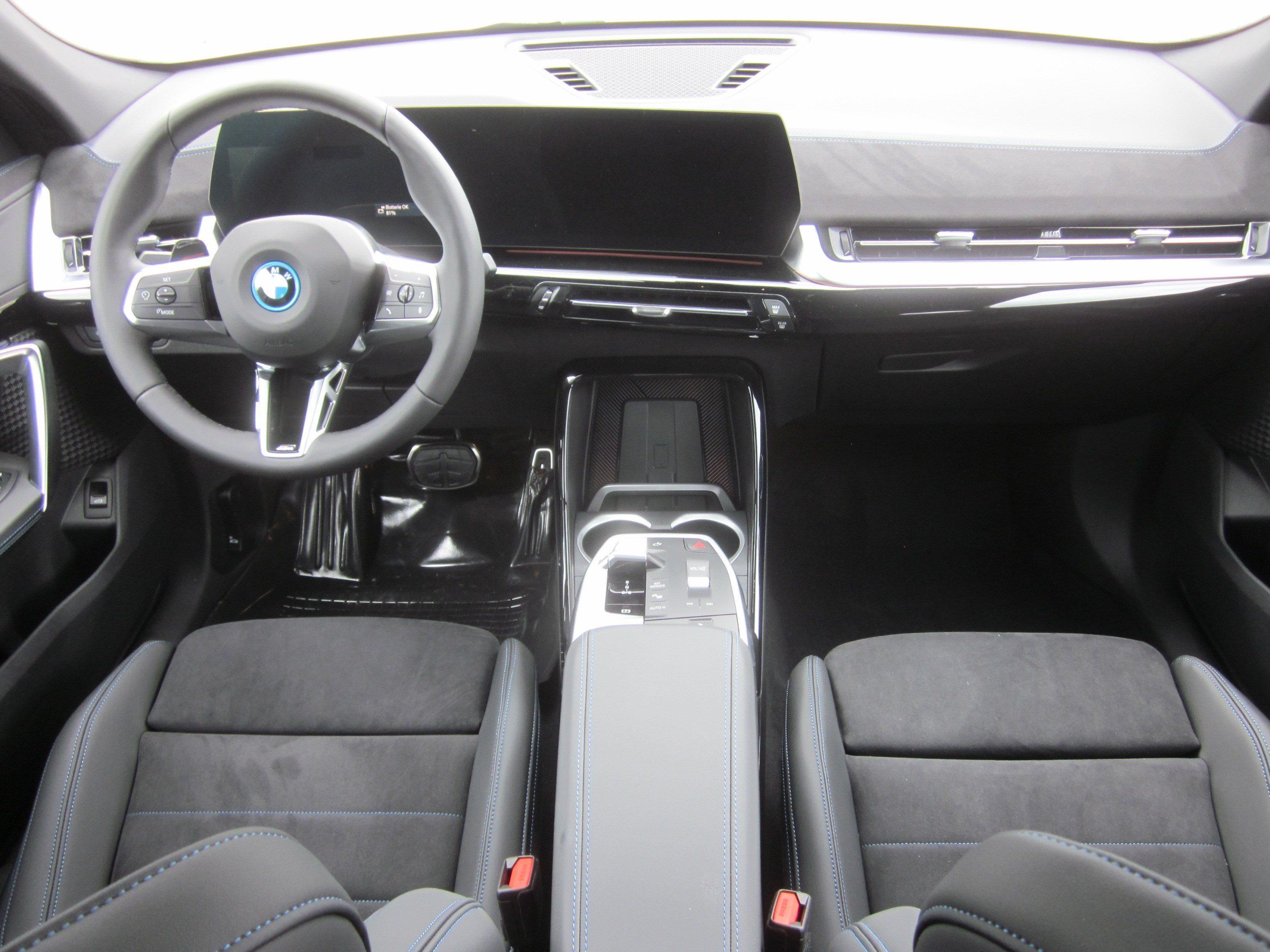 BMW iX2 – Bild 9