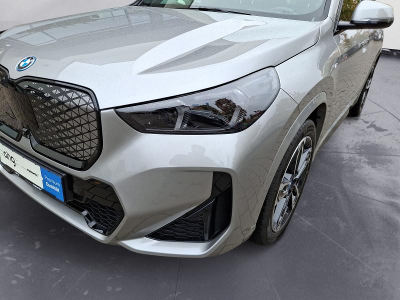 BMW iX1 2025