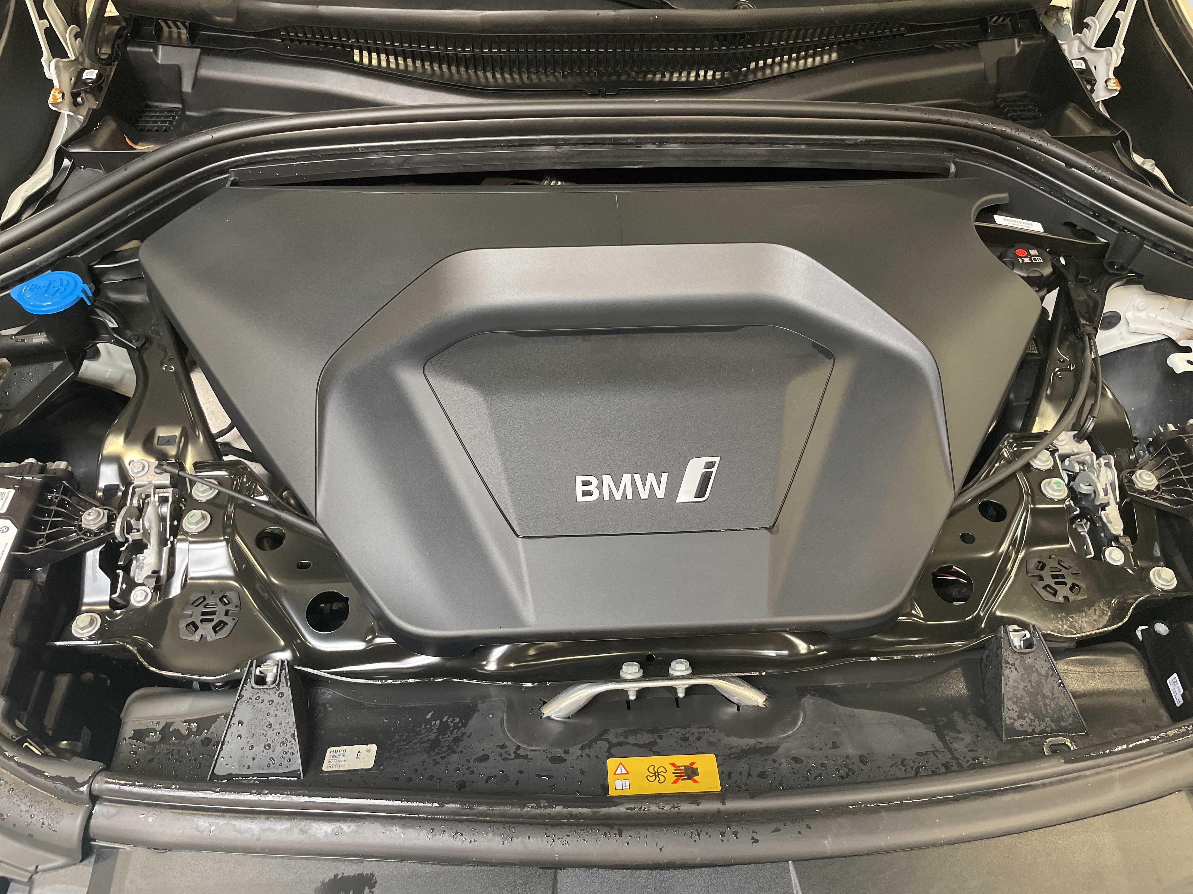 BMW iX1 – Bild 13