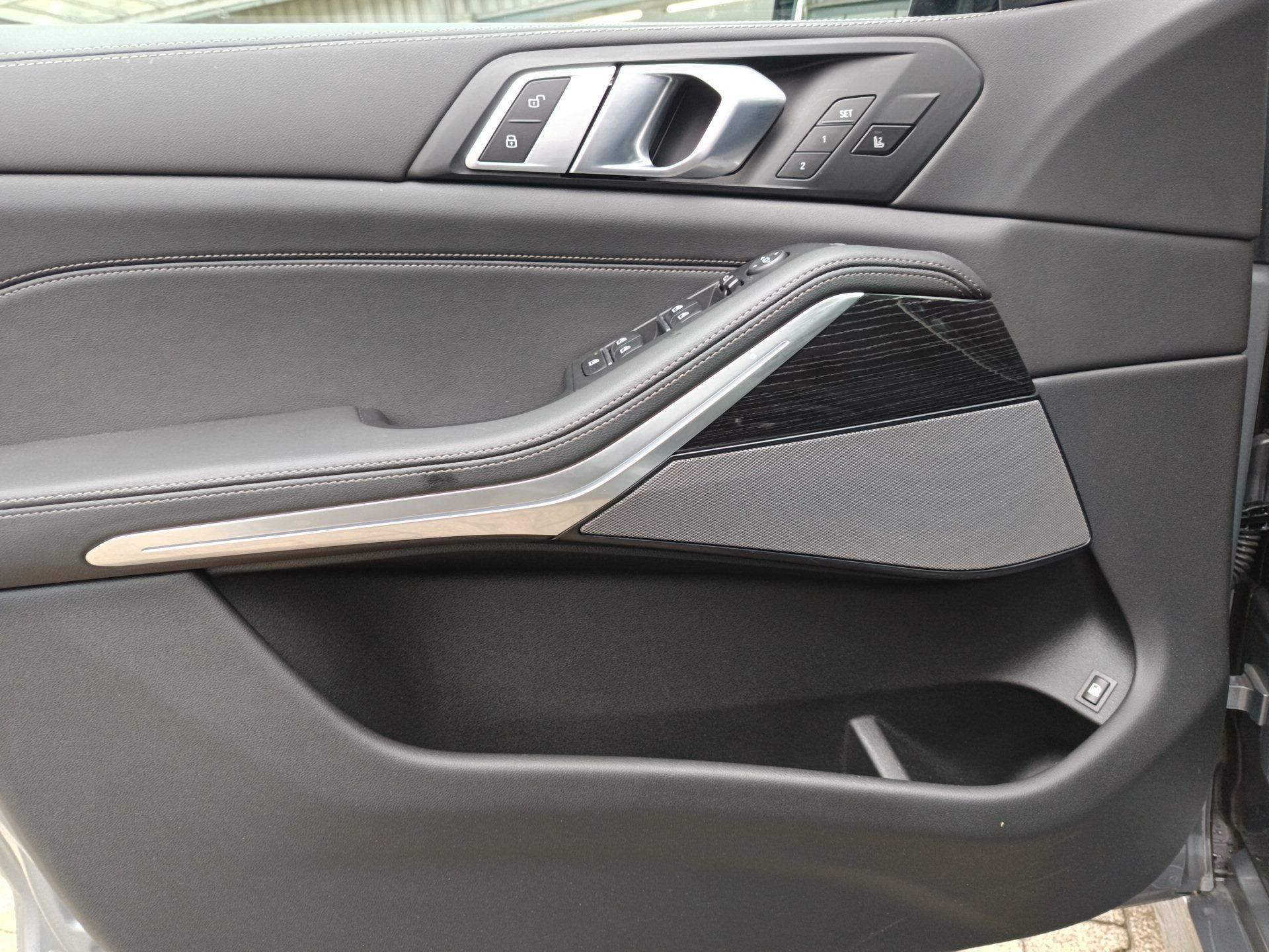 BMW X5 – Bild 12