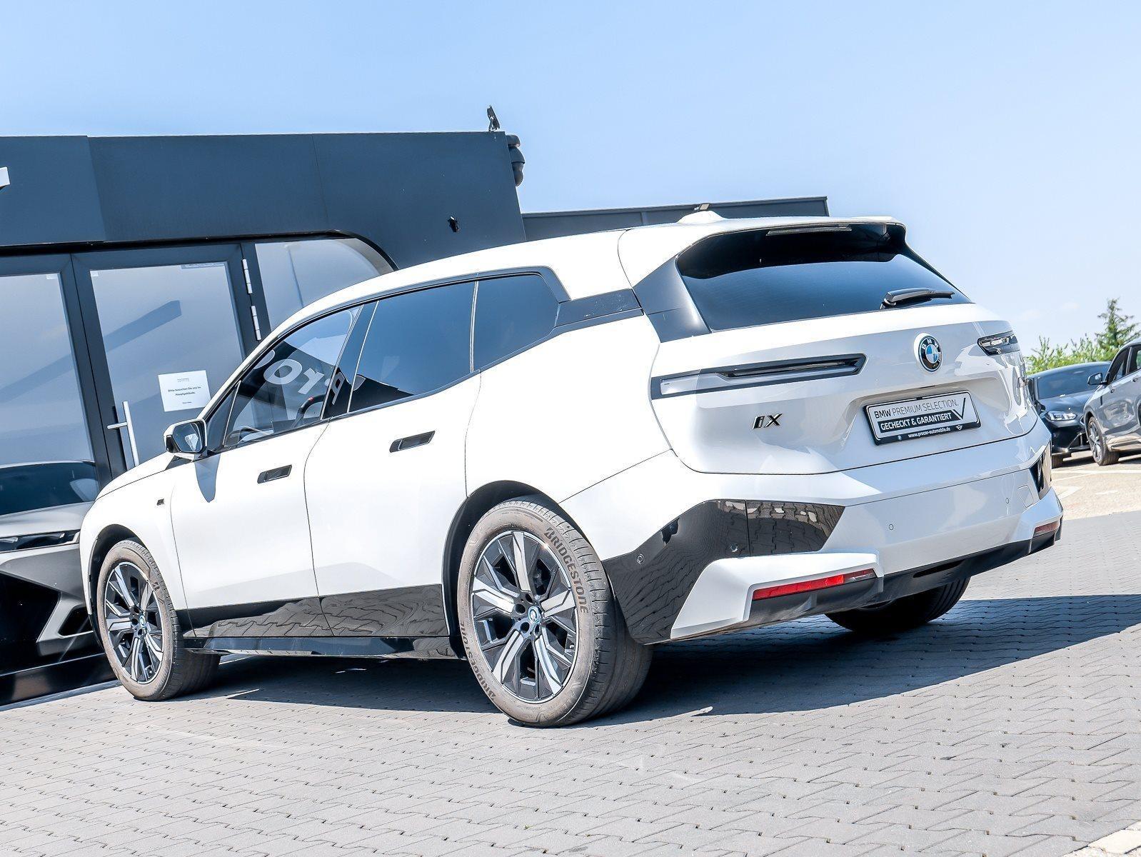 BMW iX – Bild 13