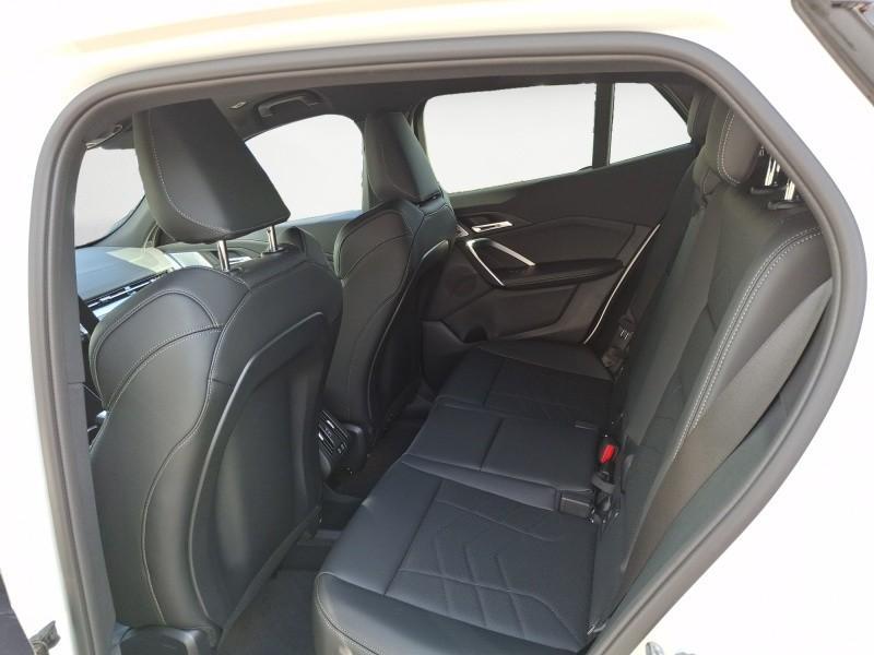 BMW iX2 – Bild 16