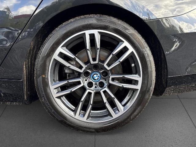 BMW i5 Touring – Bild 8