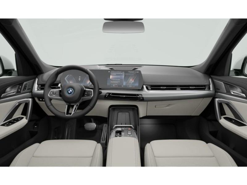 BMW iX1 – Bild 12