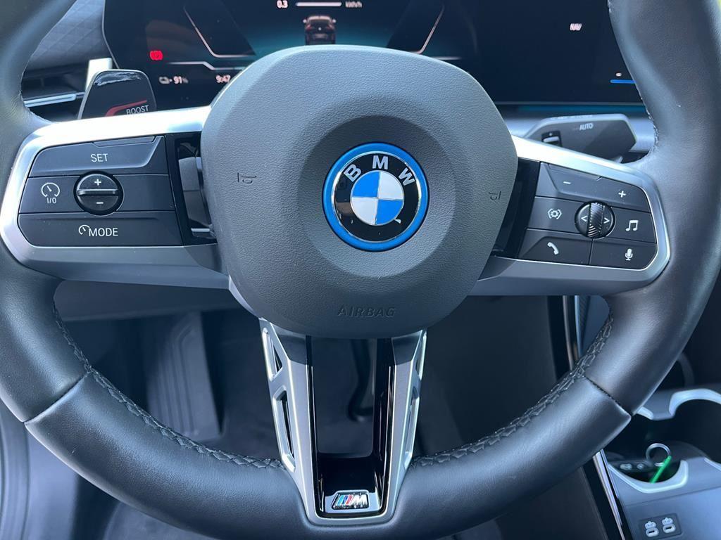 BMW iX2 – Bild 9