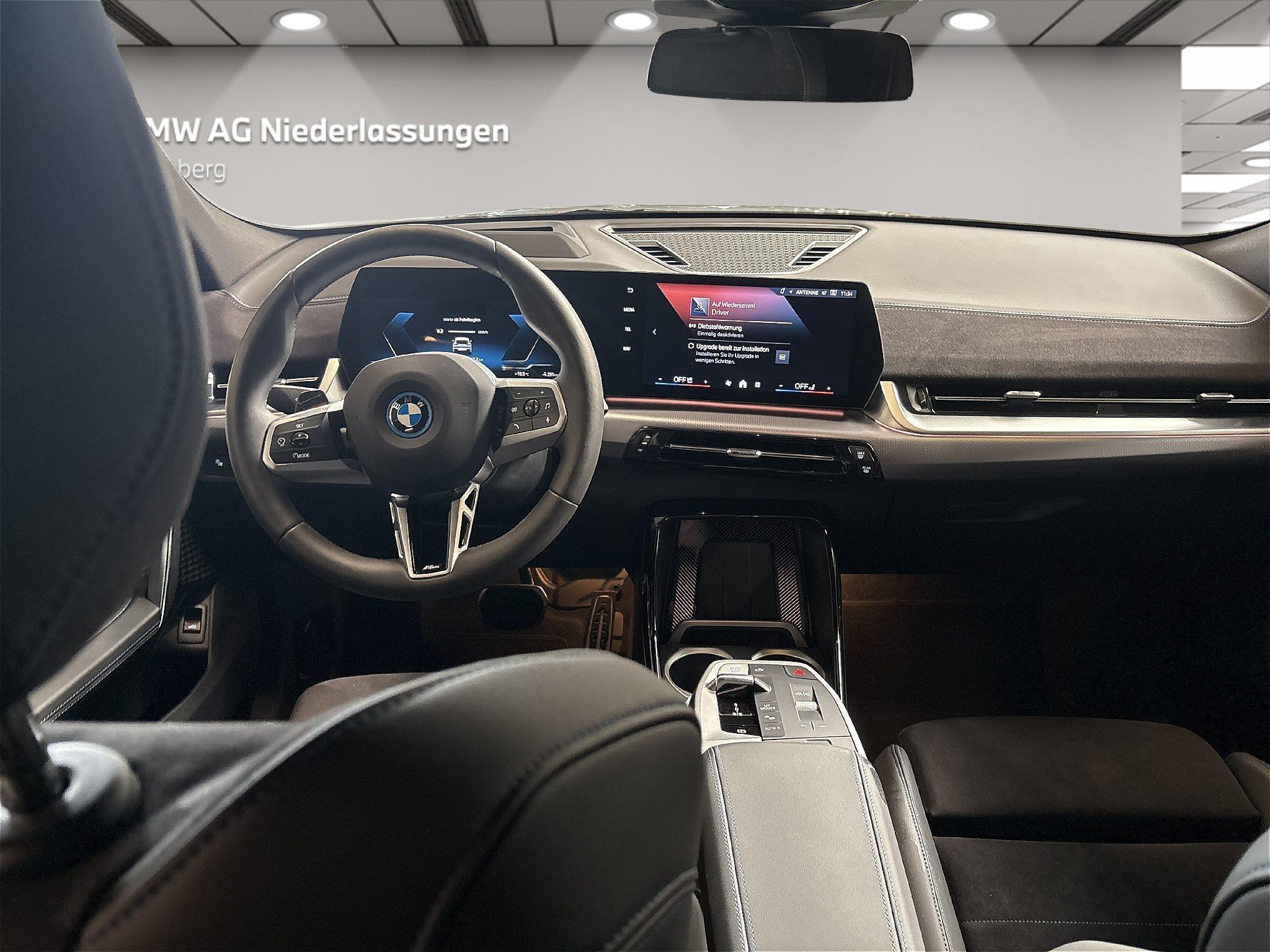 BMW iX2 – Bild 11