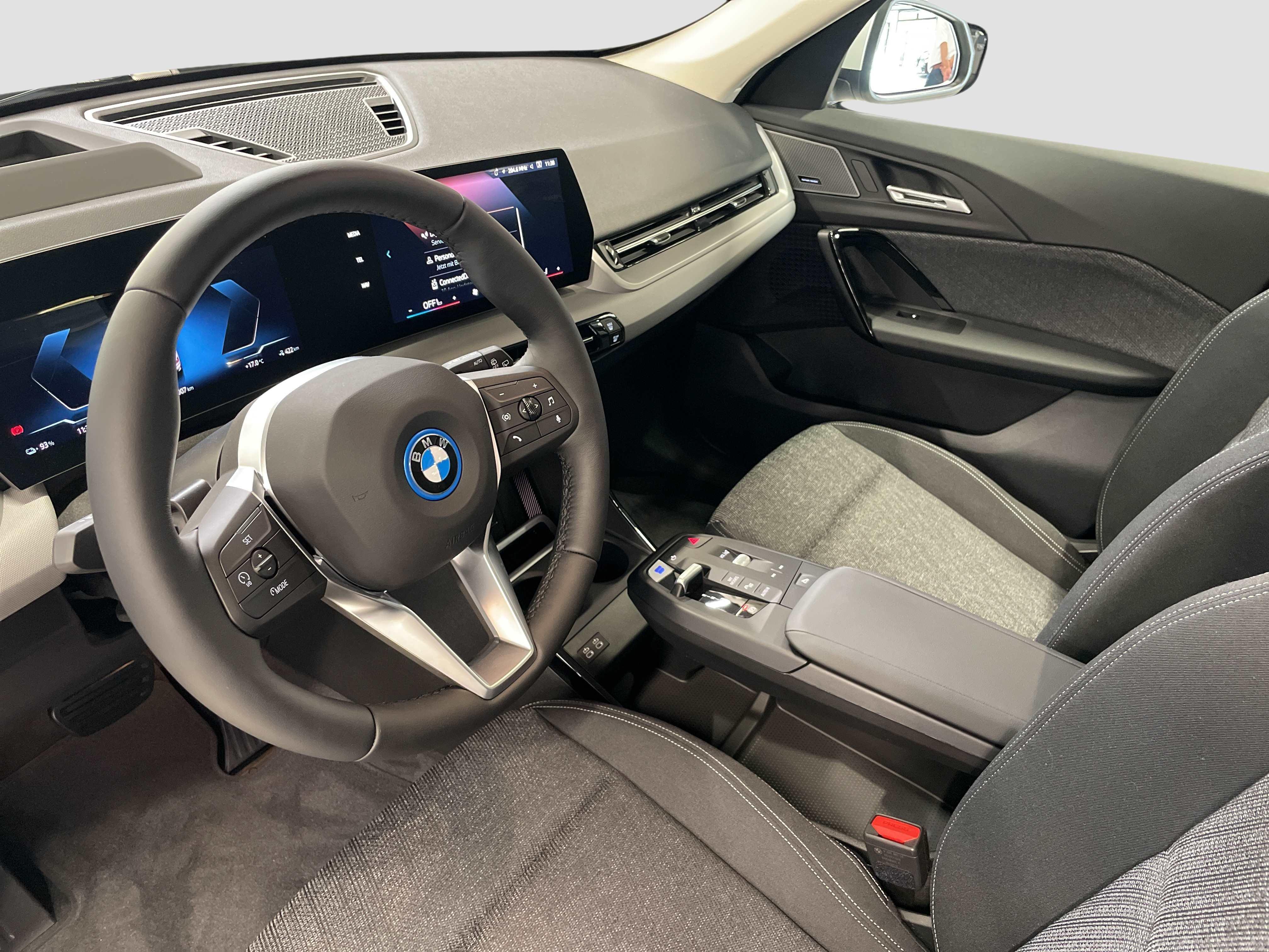 BMW iX1 – Bild 11