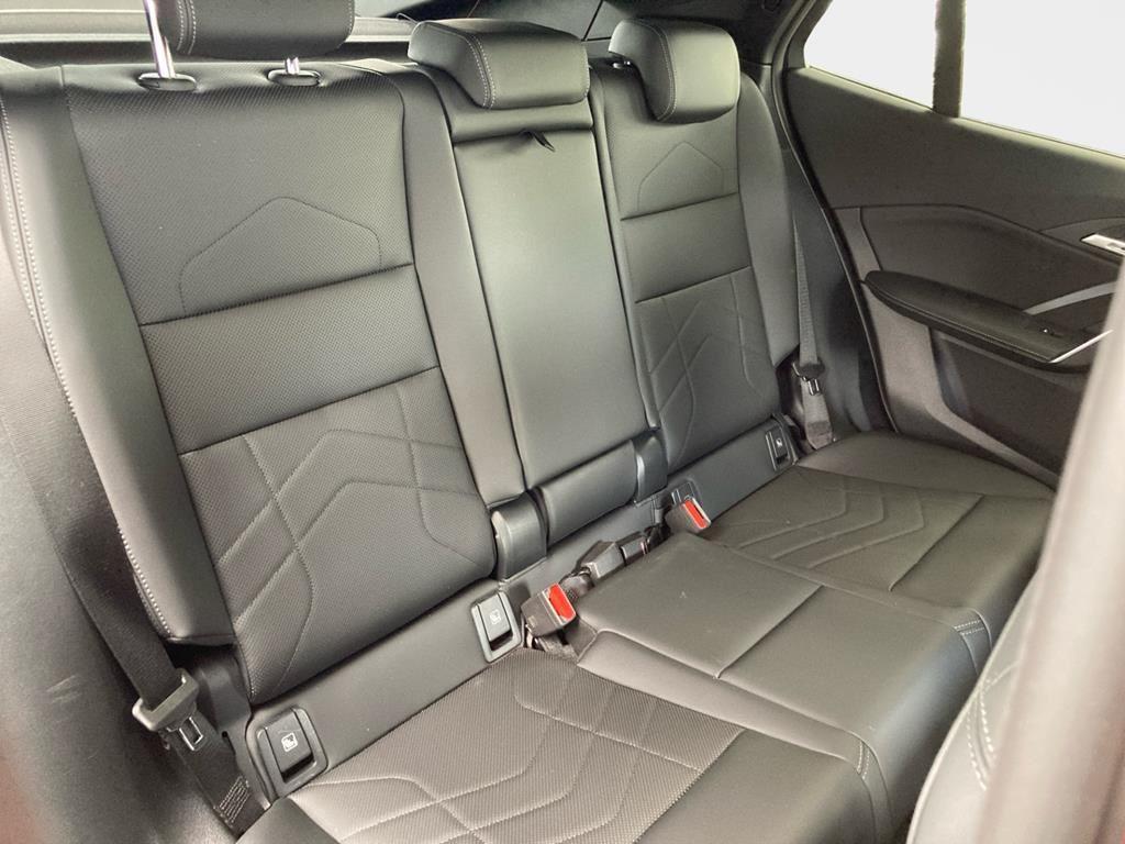 BMW iX2 – Bild 13