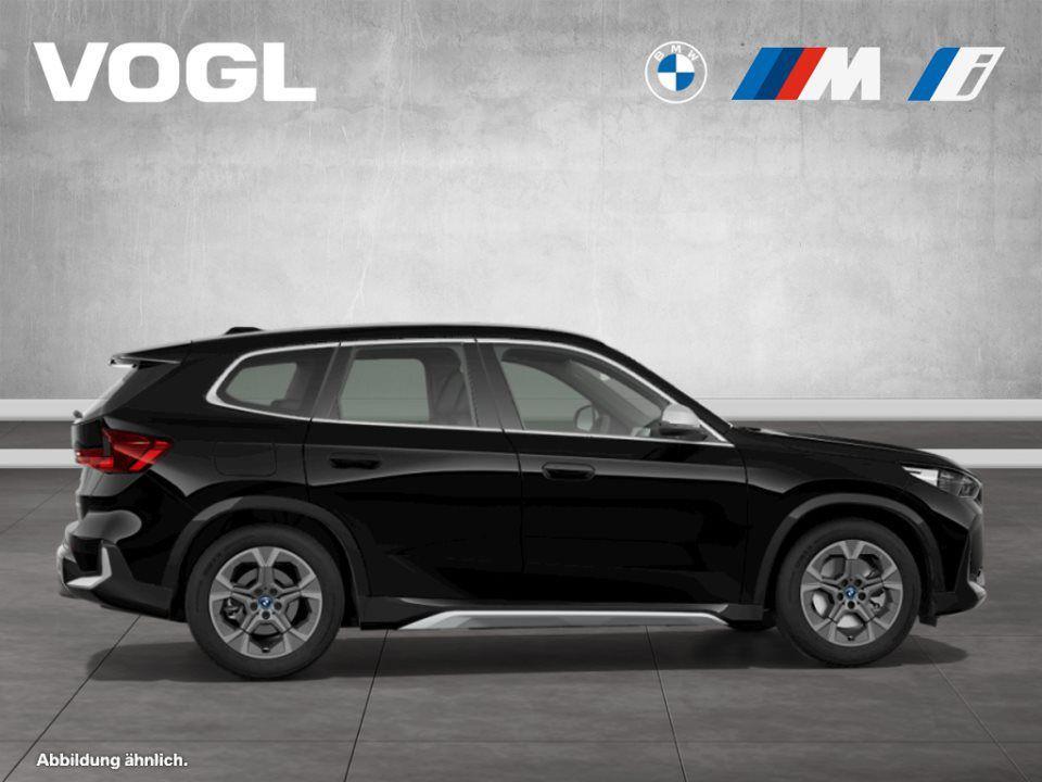 BMW iX1 – Bild 16