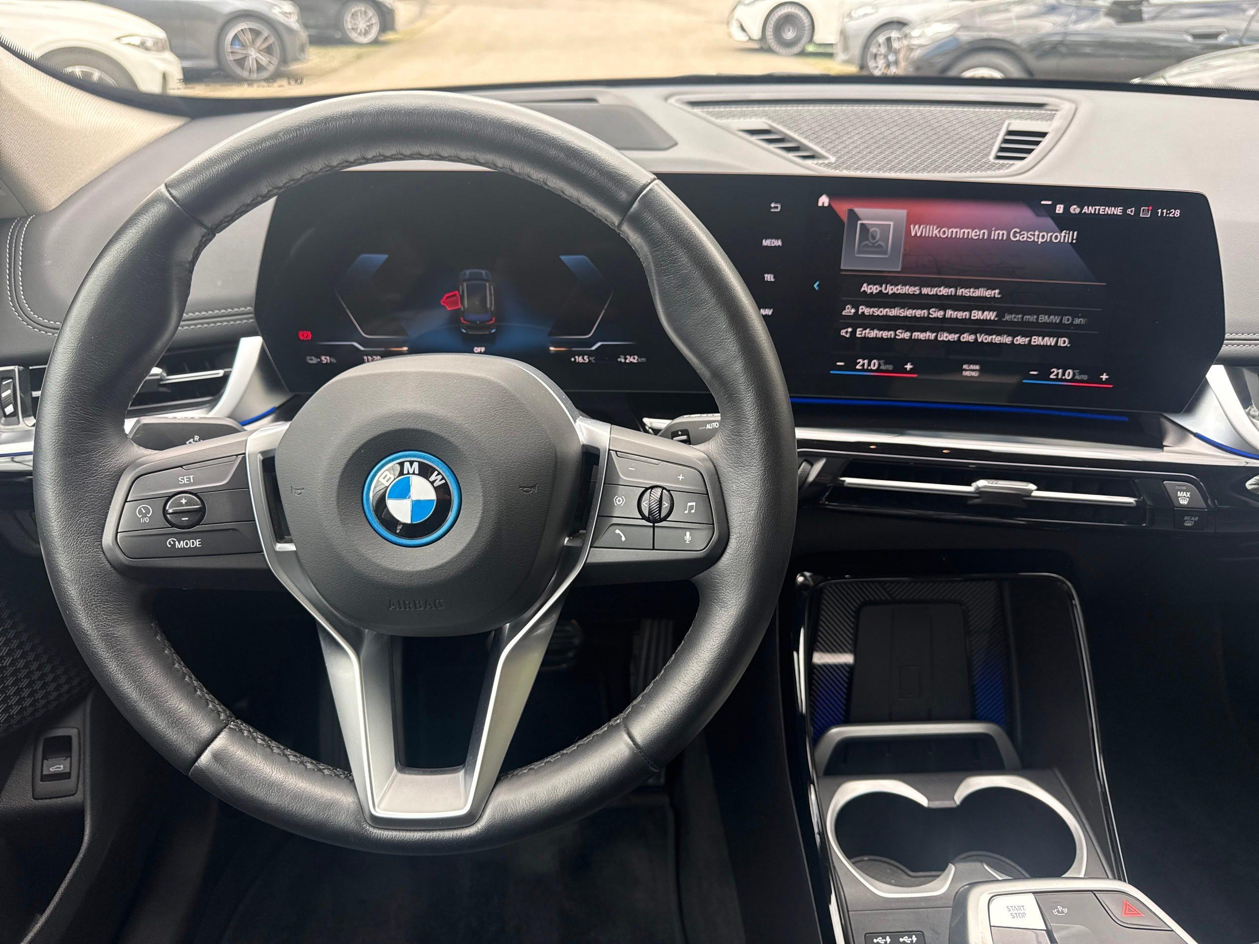 BMW iX1 – Bild 11