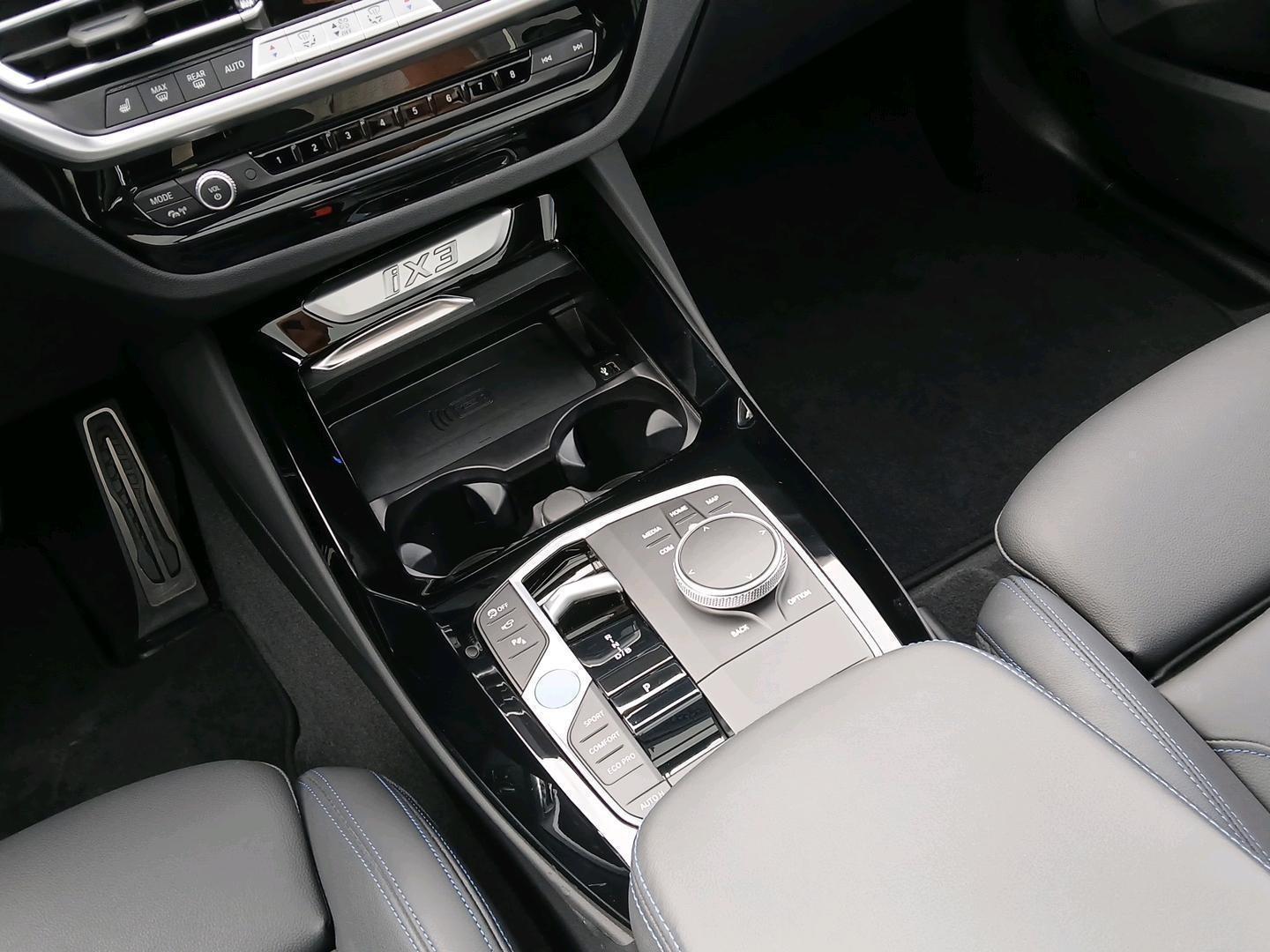 BMW iX3 – Bild 18