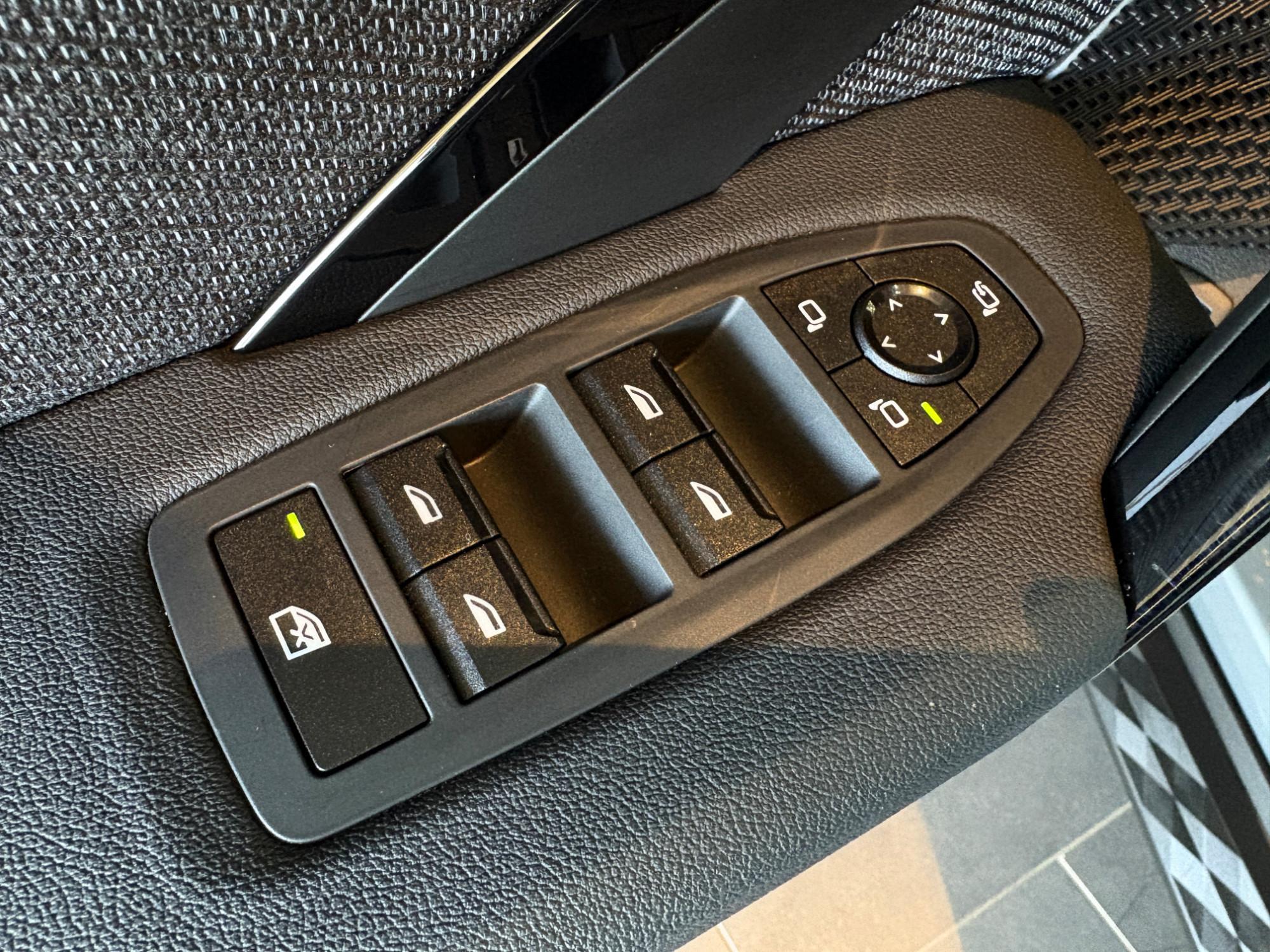 BMW iX2 – Bild 35