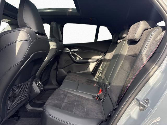 BMW iX2 – Bild 11