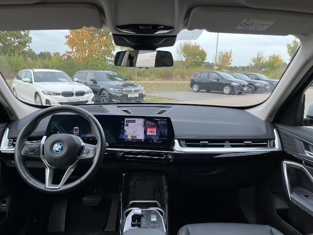 BMW iX1 – Bild 8